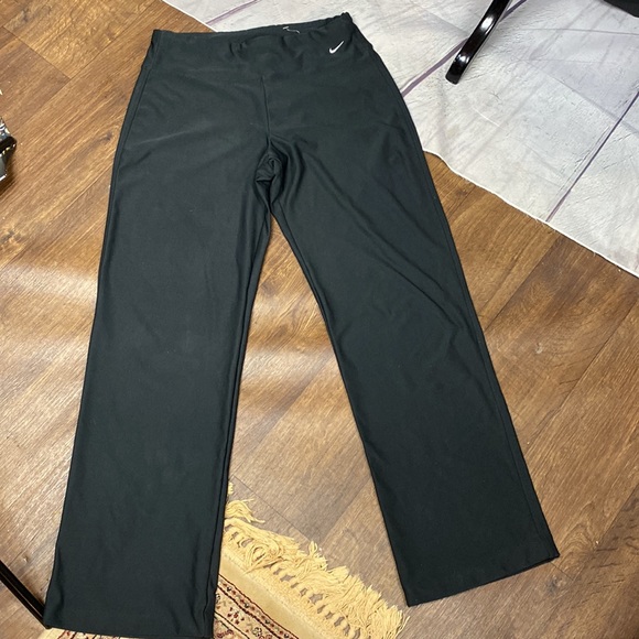 Wide leg Nike leggings pants - Picture 3 of 5